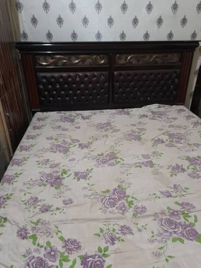 Bed with side tables and matress