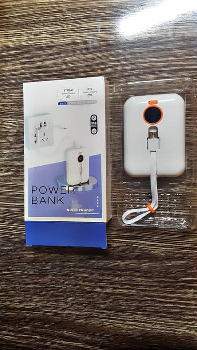 Pocket Power Bank 2-in-1