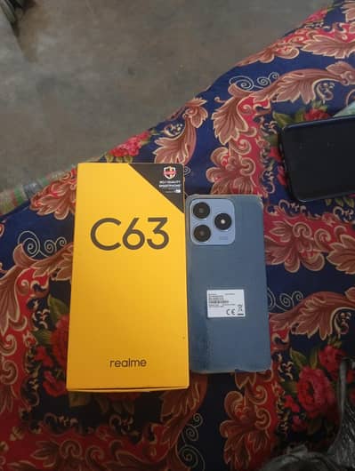 Realme C63