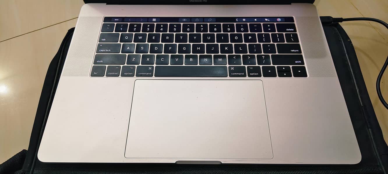 2017 model apple macbook pro 1