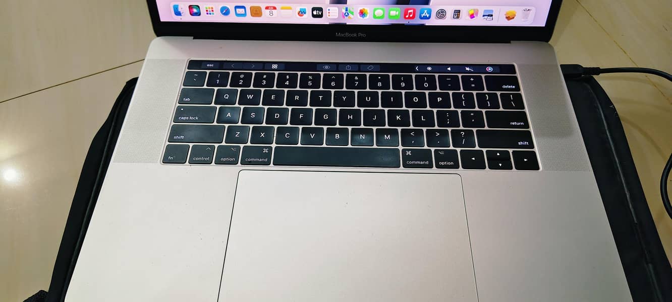 2017 model apple macbook pro 3