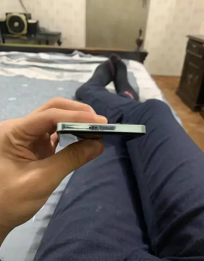 TECNO CAMON 20 PRO 1