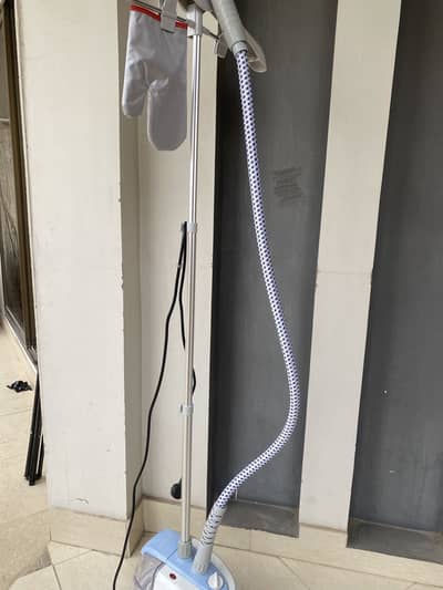WESTPOINT DELUXE GARMENT STEAMER