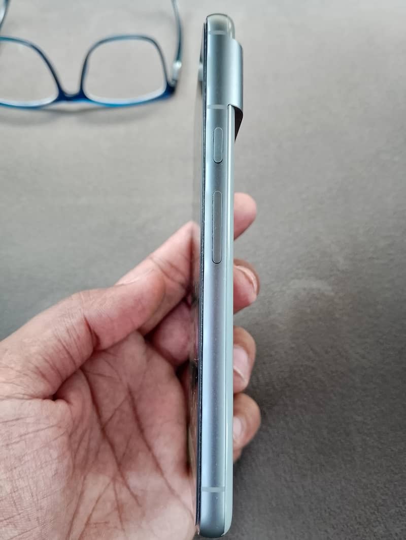 Google Pixel 8 5