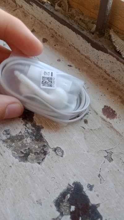 iPhone Style Earphones new condition 3.5mm Jack Hayatabad