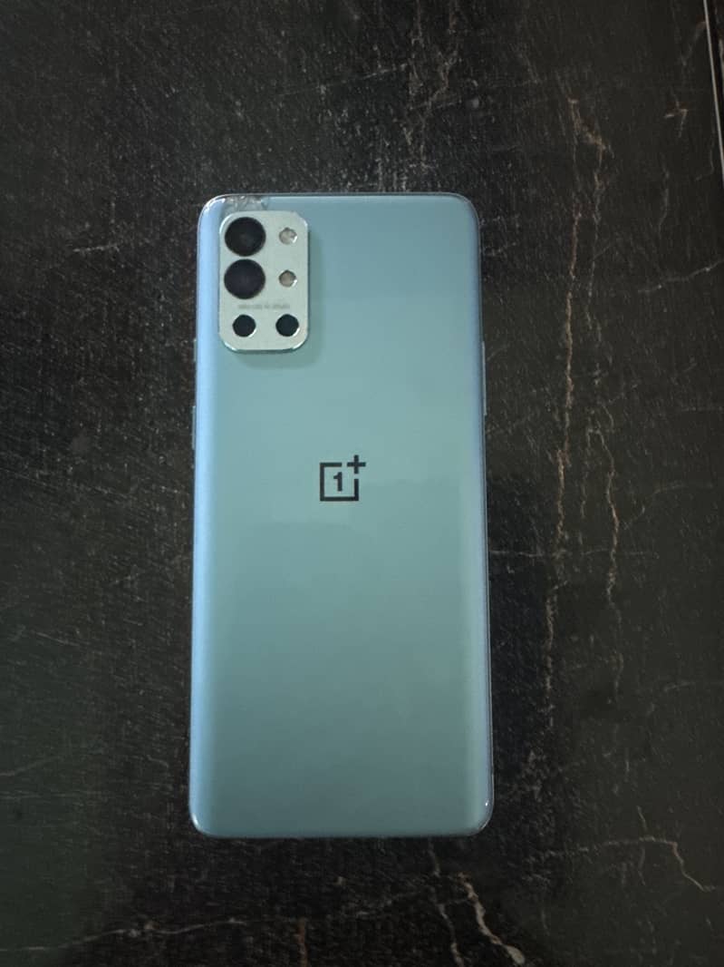 One Plus 9R 1