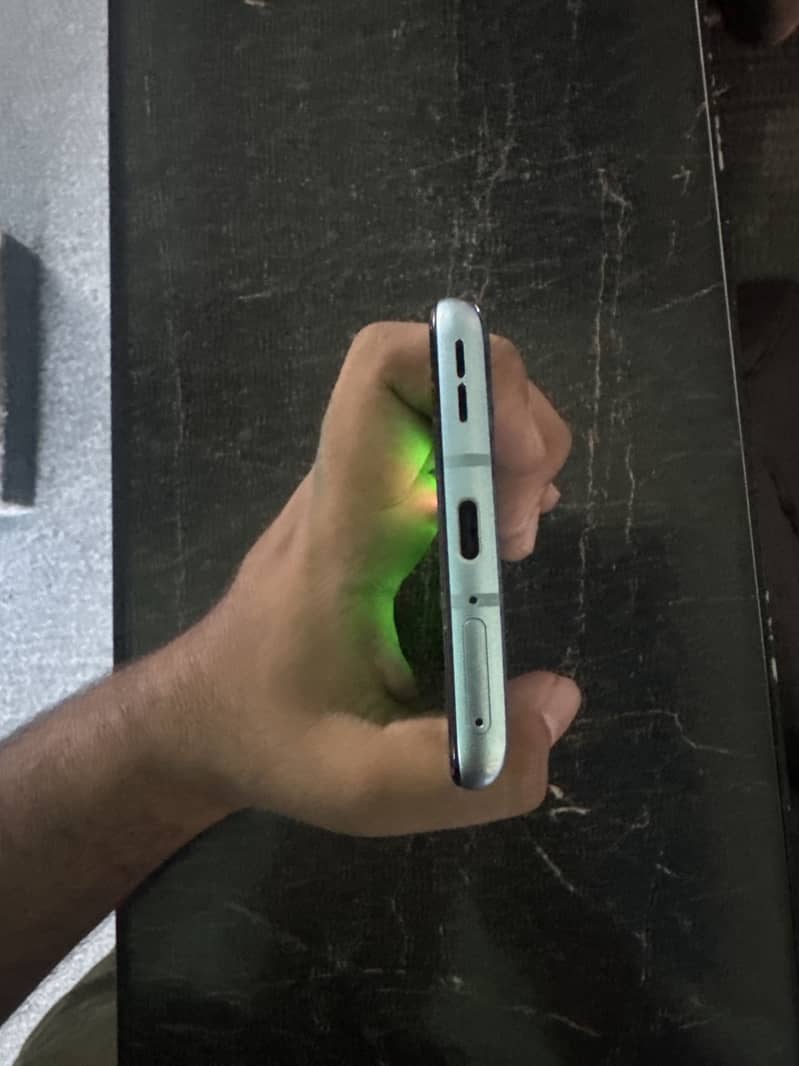 One Plus 9R 5