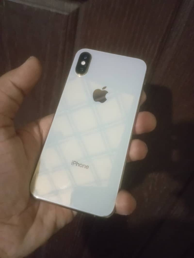 Apple iPhone XS 3