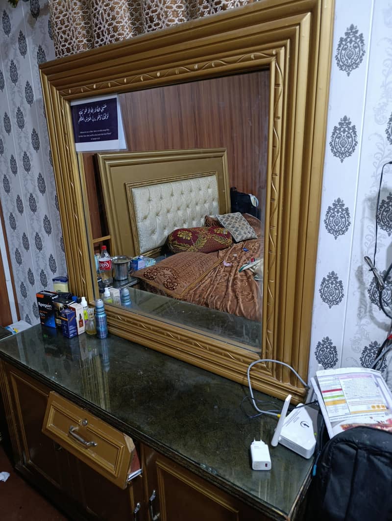 Dressing Table 0