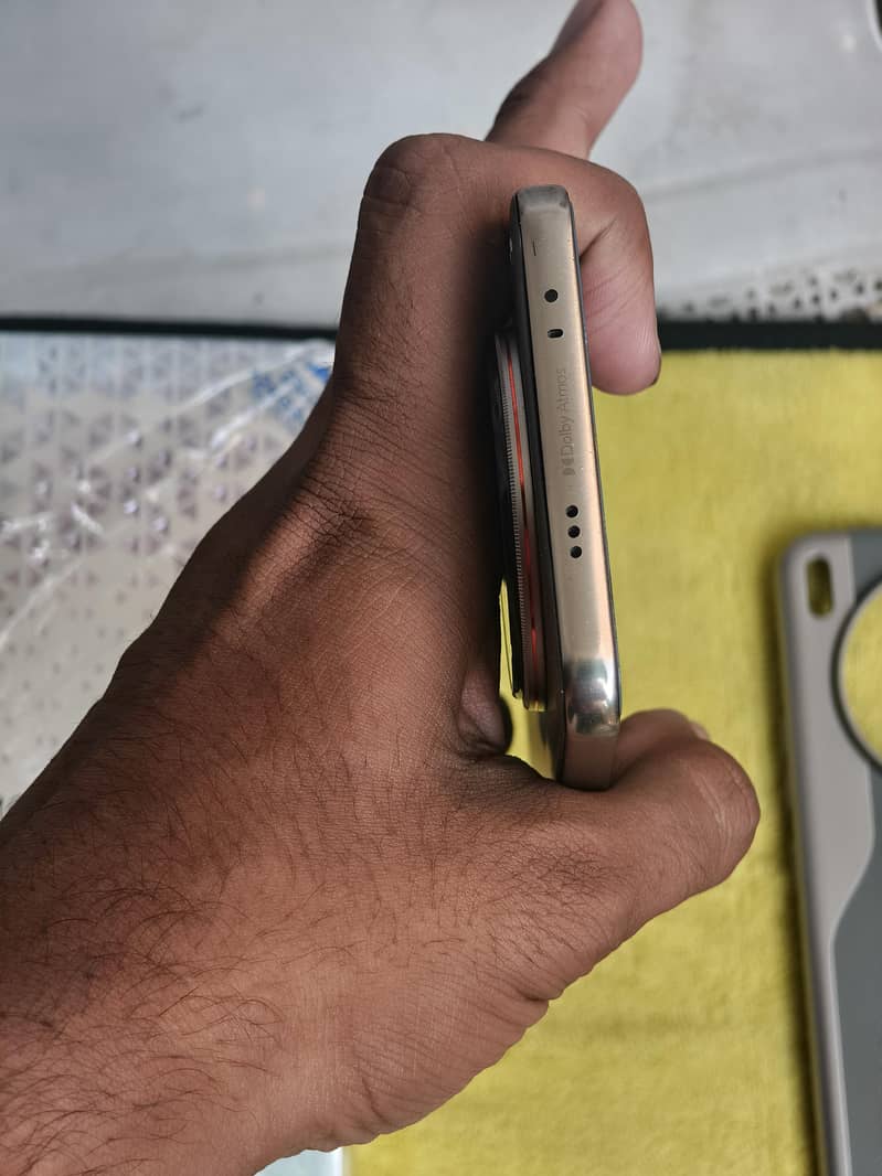 Tecno CAMON 40 Premier 5g 3