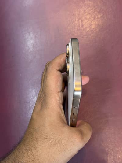 Apple iPhone 16 Pro Max