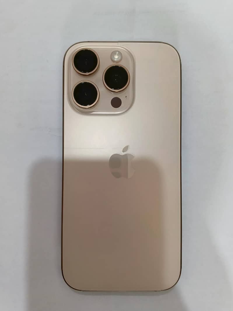 Apple iPhone 16 Pro 0