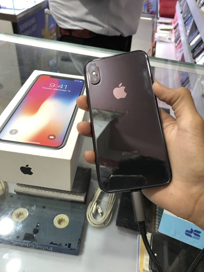 Apple iPhone X 1