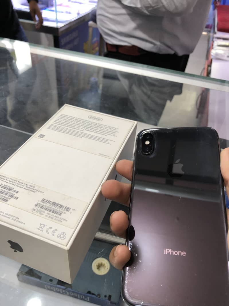 Apple iPhone X 2