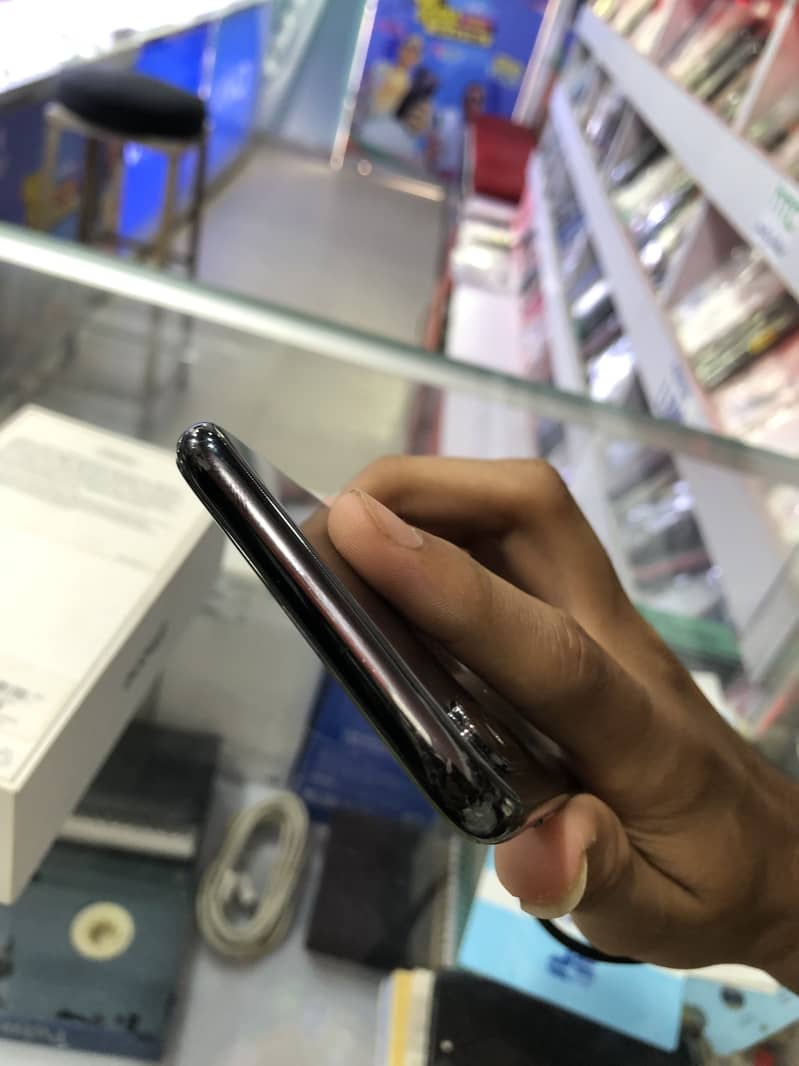 Apple iPhone X 7