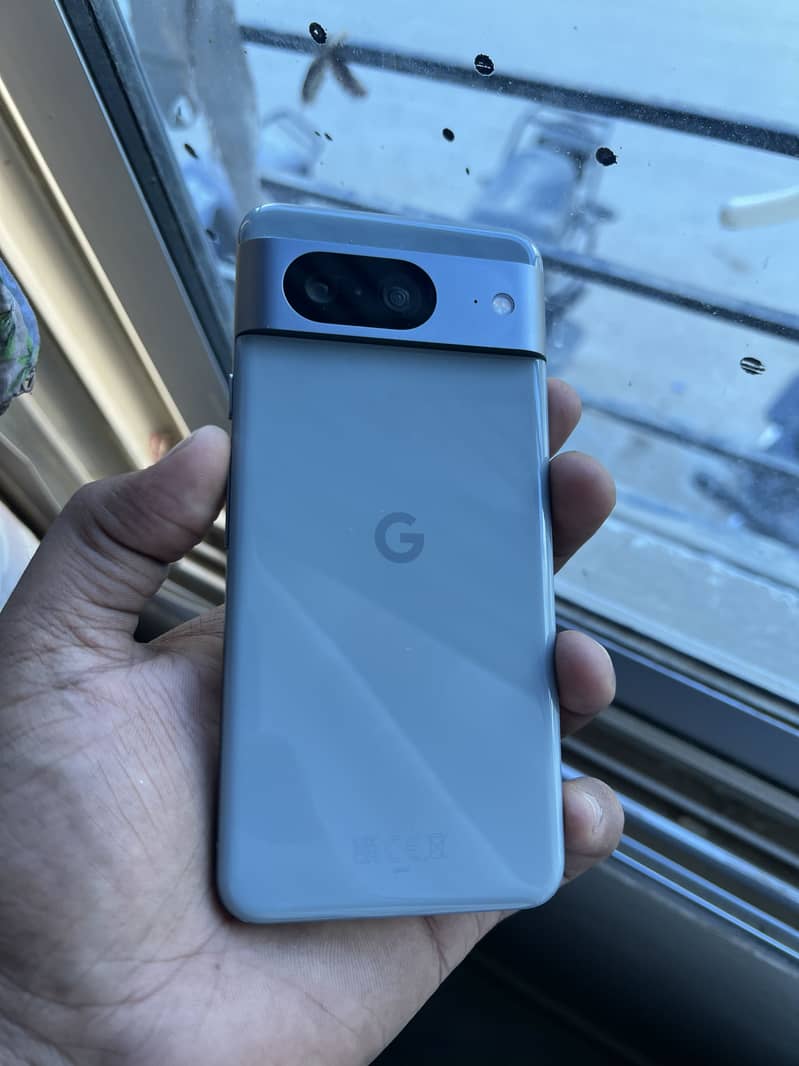 Google Pixel 8 10/10 condition 1