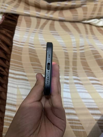 Apple iPhone 15