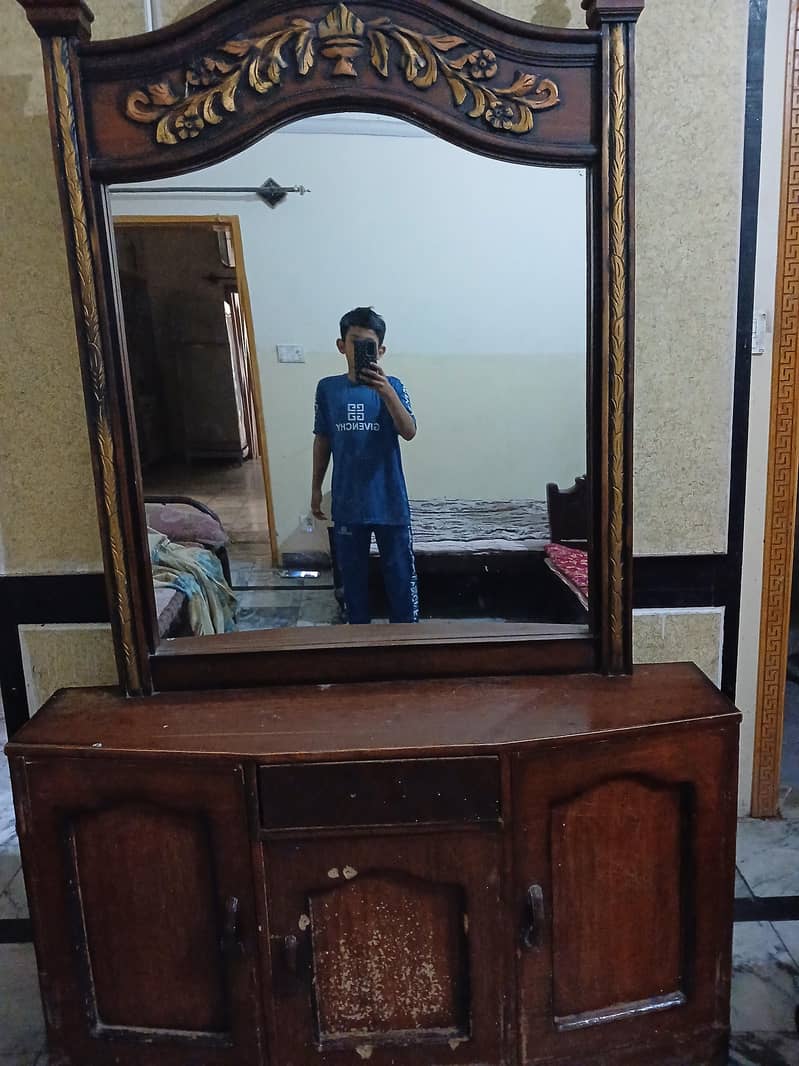 dressing table 3