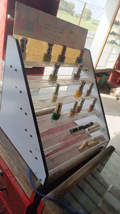 Mini counter for nail polish