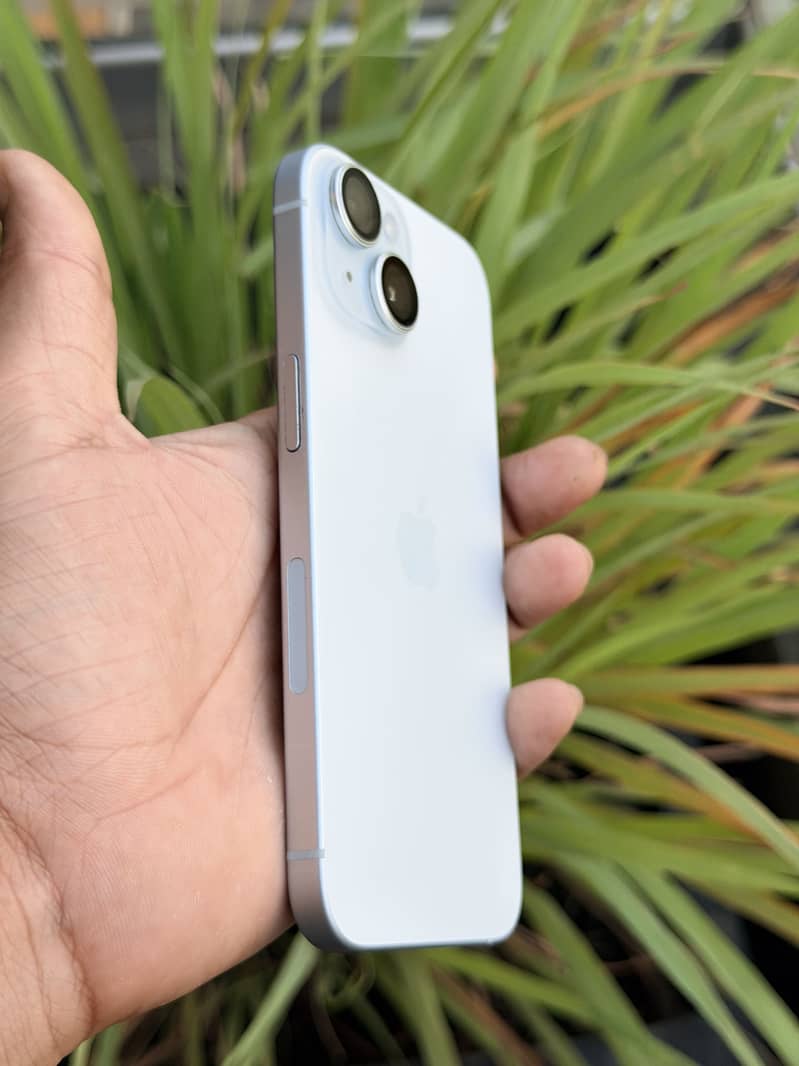 Apple iPhone 15 9