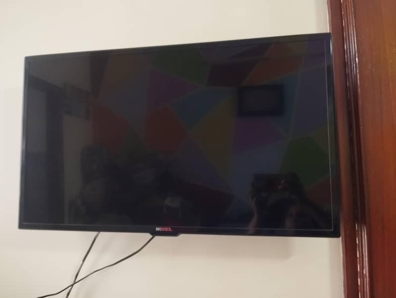 LCD TV 6