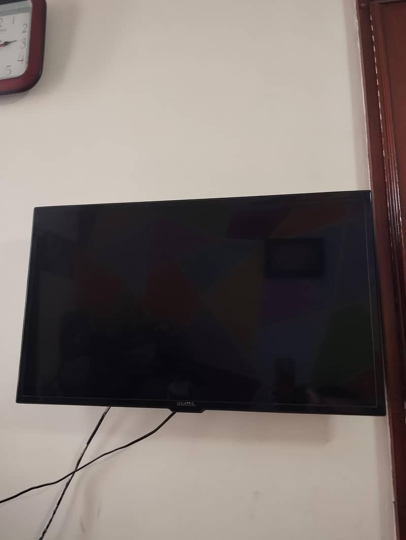 LCD TV 7
