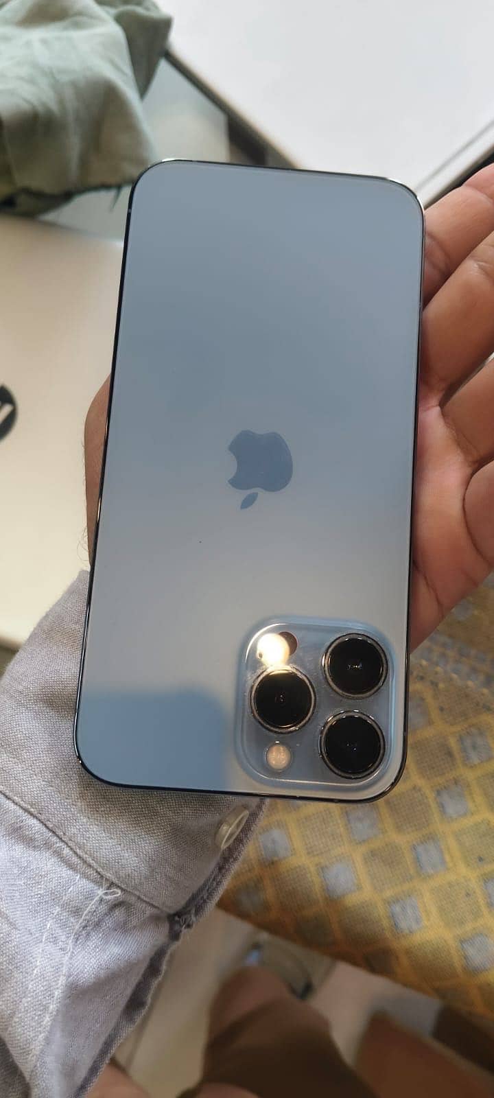 Apple iPhone 13 Pro Max 0