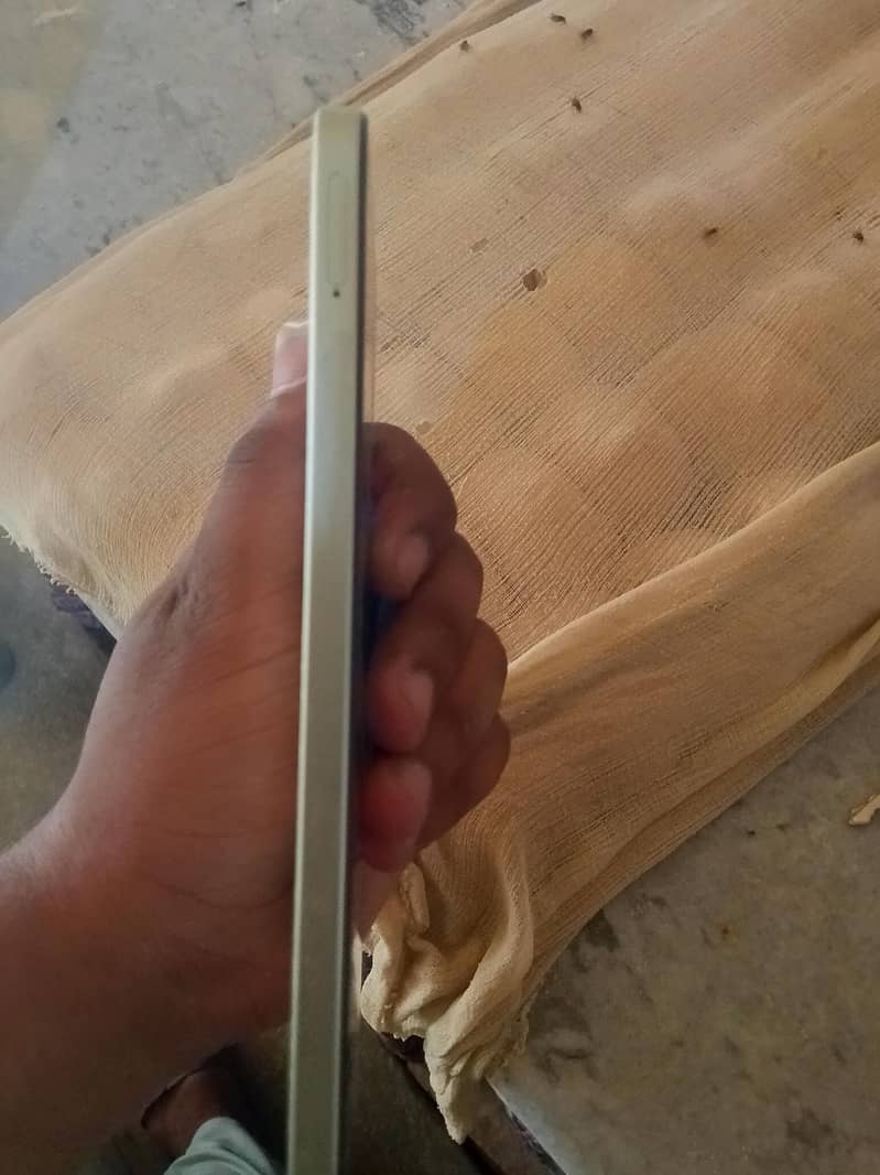 Realme Note 60x 2