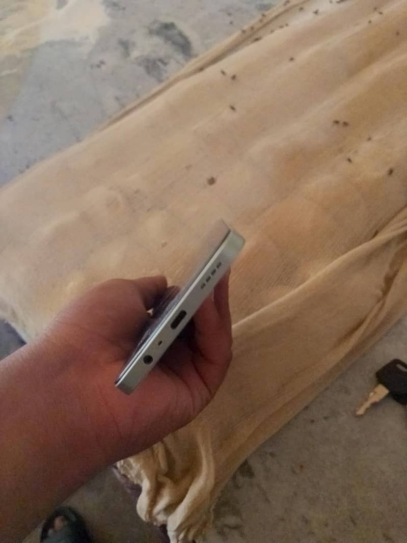 Realme Note 60x 4