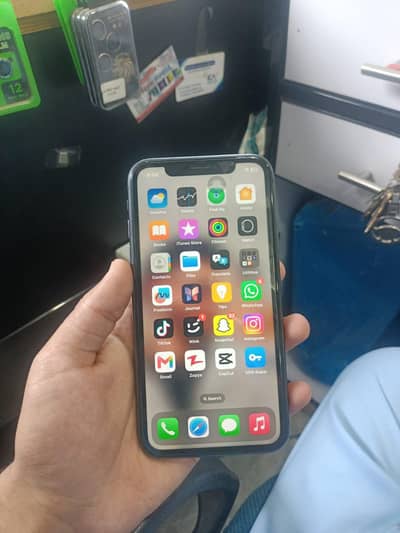 Apple iPhone 11
