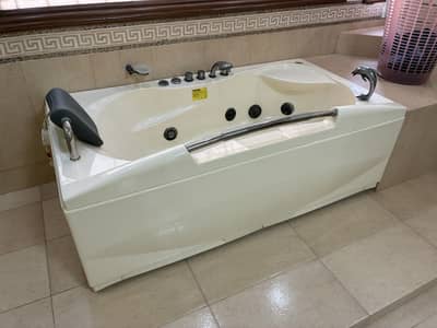 American made Bathtub and Jacuzzi