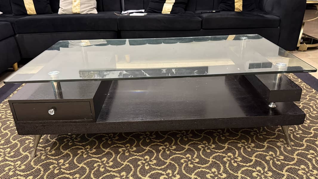 Lounge centre table 0