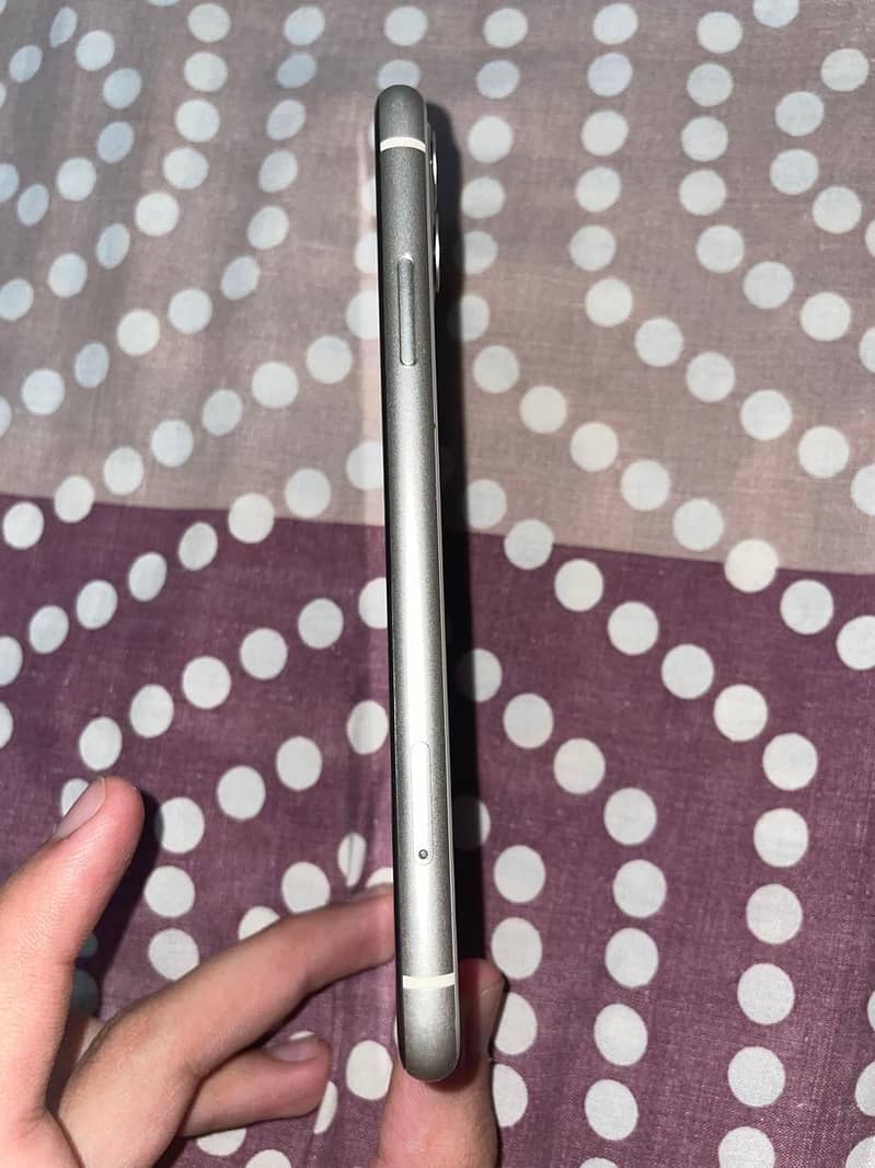 Apple iPhone 11 2