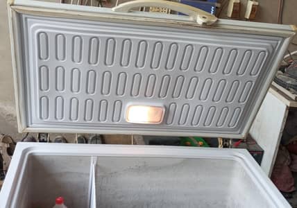Waves deep freezer genuine condition