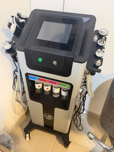 HYDRA FACIAL MACHINE TOWER