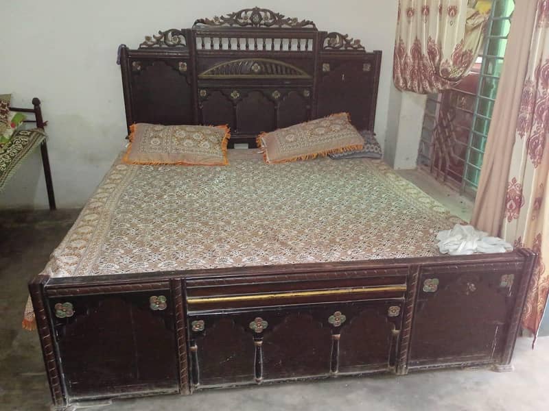 Bed king size 0
