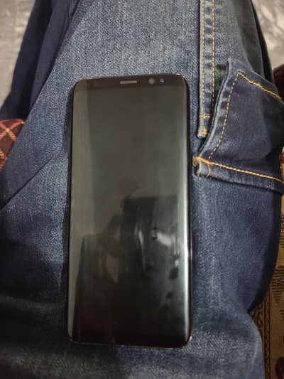 Samsung galaxy s8 ok phone hai koi fold nhe hai