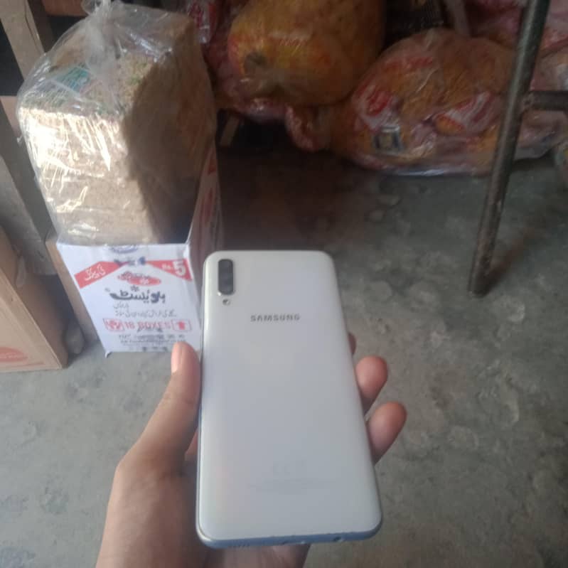 Samsung a50 0