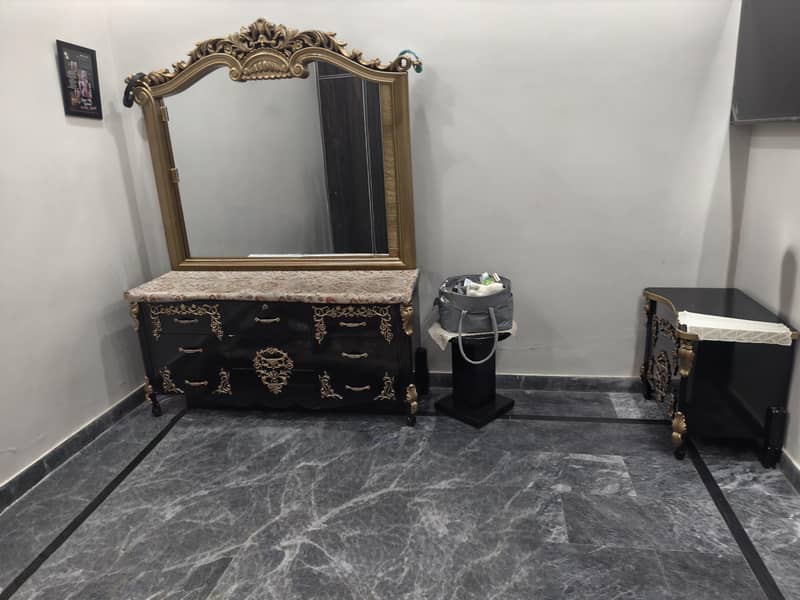 Bed with dressing table and two side table 1