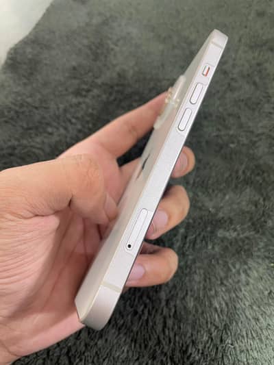 Apple iPhone 14
