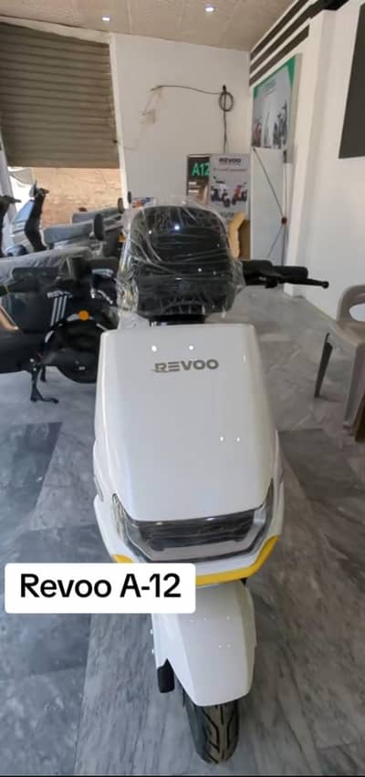 Brand New Revoo A-12 Electric Scooty / Scooter – Urgent Sale