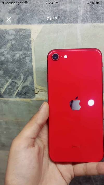 Apple iPhone SE