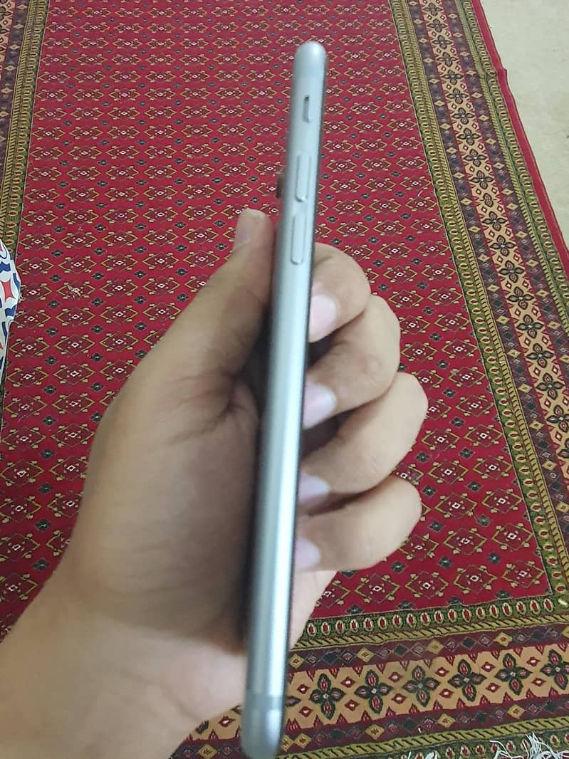Apple iPhone 6 2