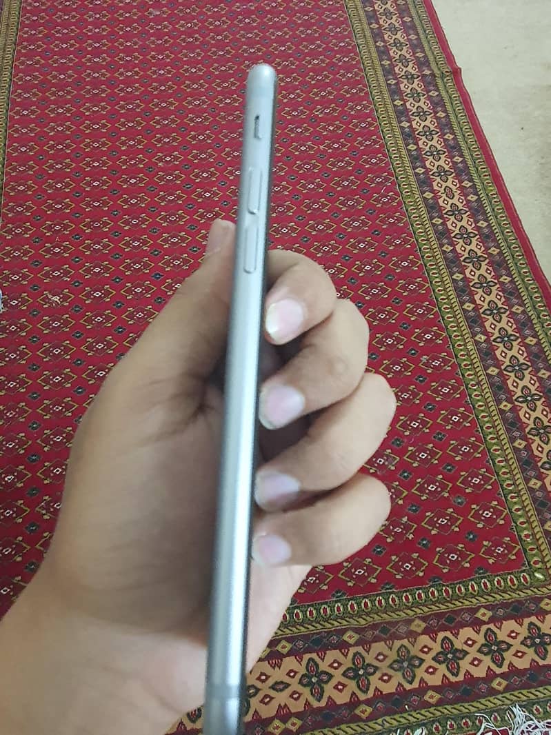 Apple iPhone 6 3