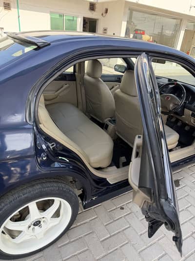 Honda Civic EXi 2004