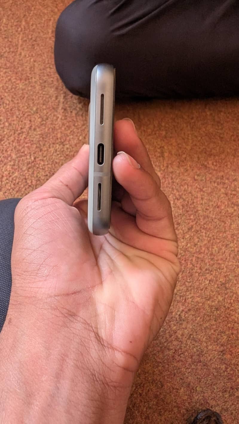Google Pixel 8 3