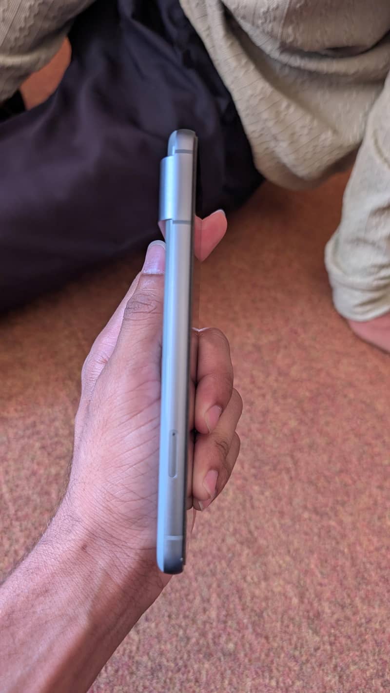 Google Pixel 8 5