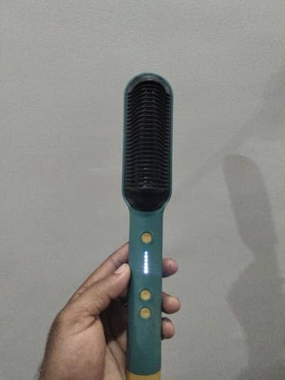 hair straightener  comb