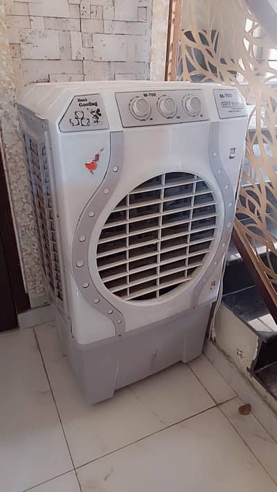 selling my room cooler only 1 season use.