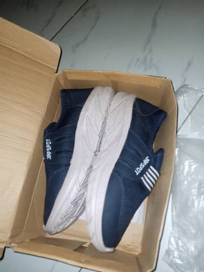 new boots hen 1 dafa bhi ni pehne price 2000